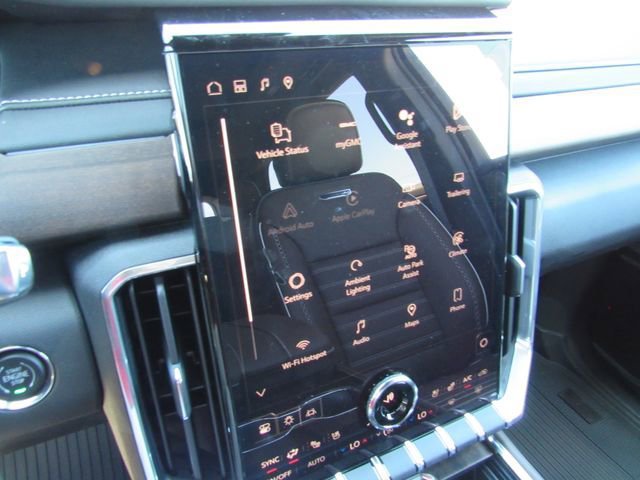 New 2026 GMC Acadia Denali Ultimate w/ LPO, Floor Liner Package AWD/4WD image 19