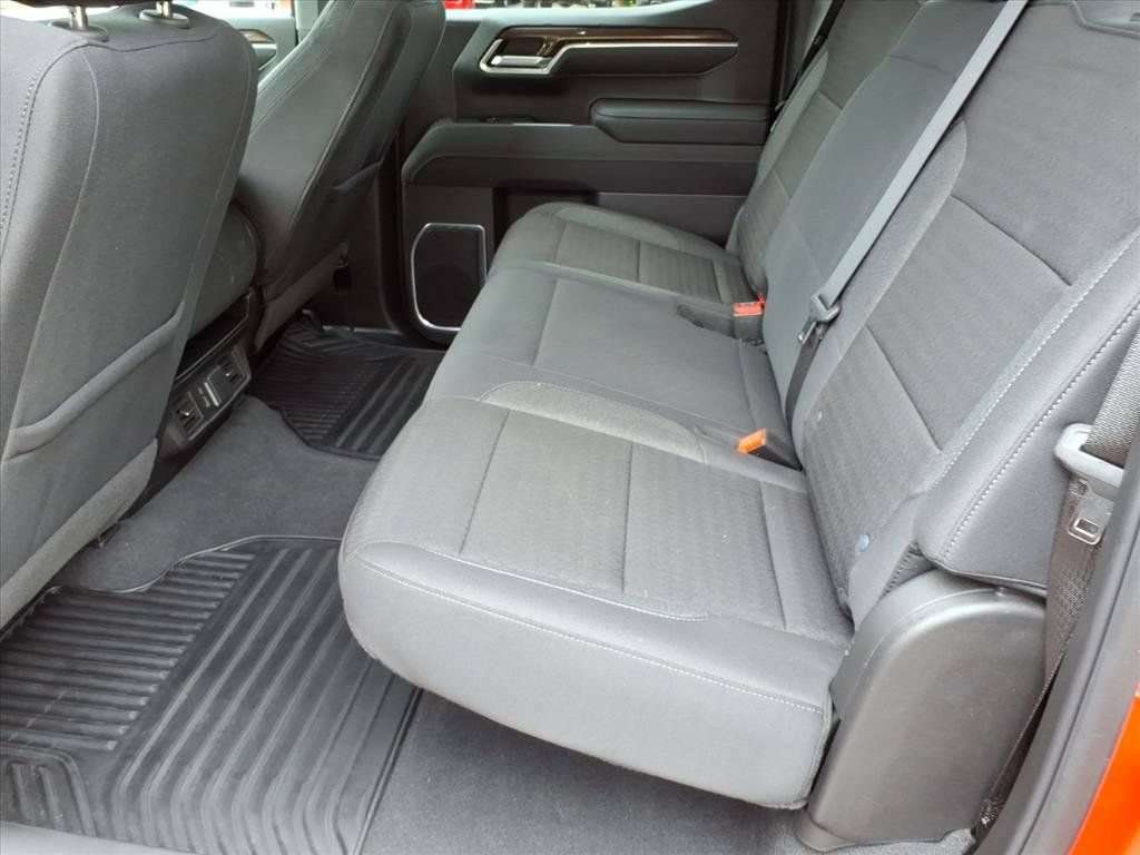 Used 2026 Chevrolet Silverado 1500 LT AWD/4WD image 13