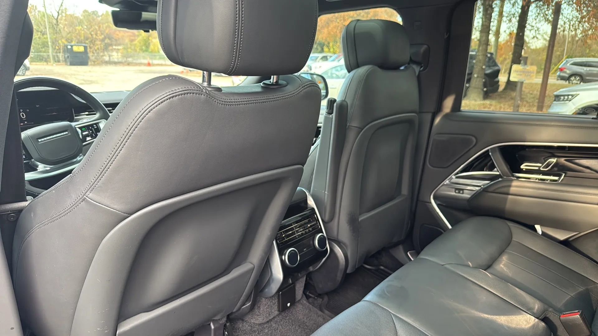 Used 2024 Land Rover Range Rover SE image 26