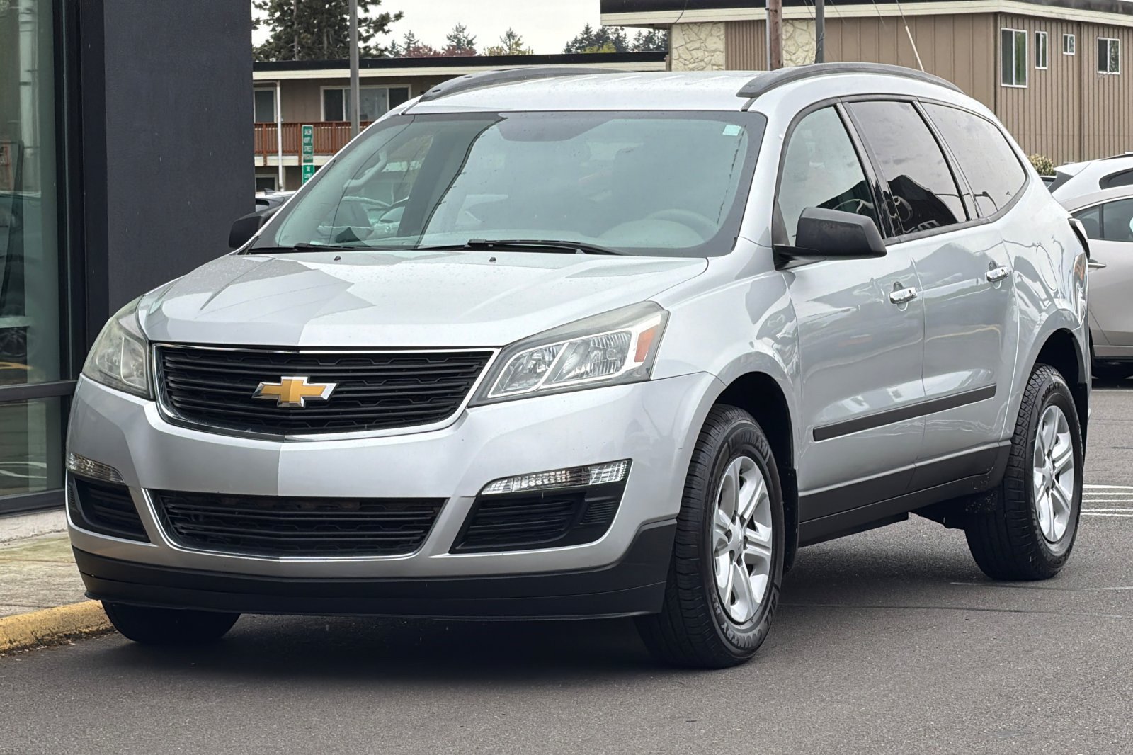 Used 2015 Chevrolet Traverse LS FWD image 9