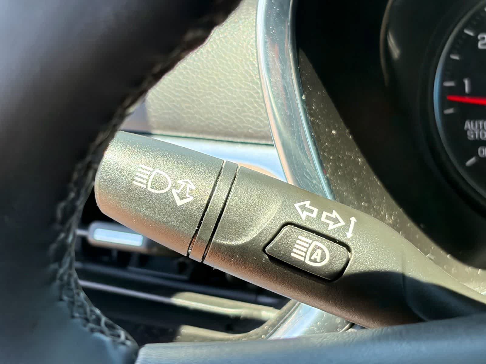 Used 2023 Chevrolet Equinox LT FWD image 12