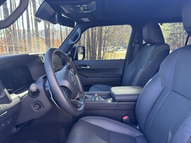 Used 2024 Lexus GX 550 image 5