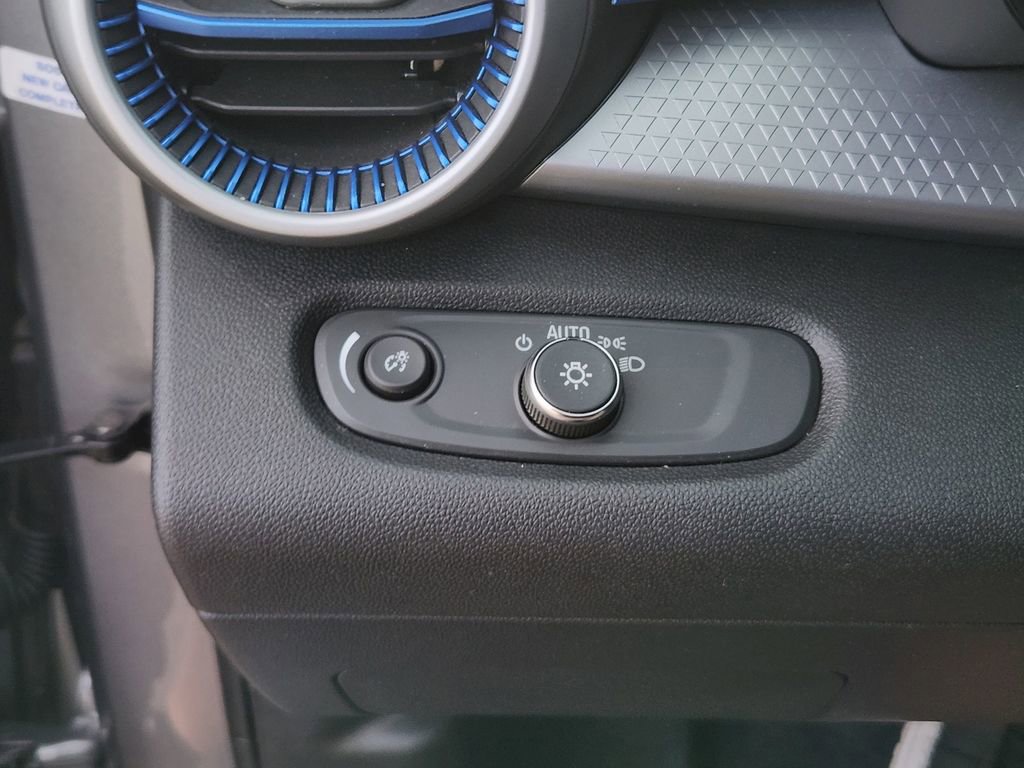 Used 2024 Chevrolet Trax LS w/ LS Convenience Package image 27