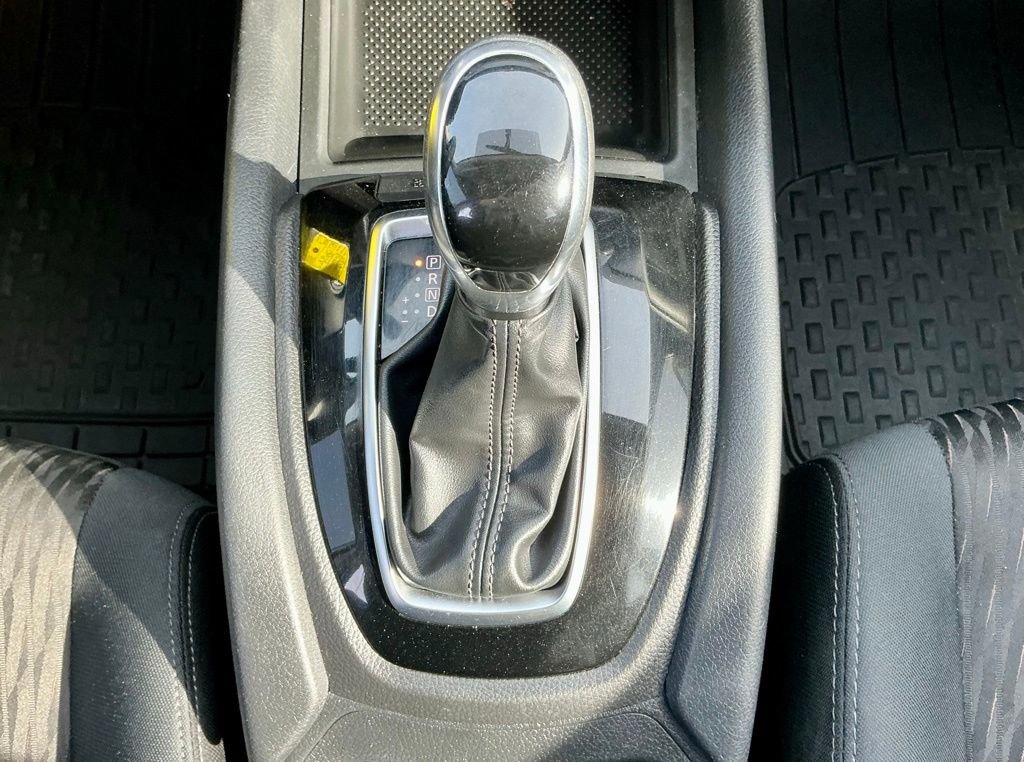 Used 2017 Nissan Rogue S image 34