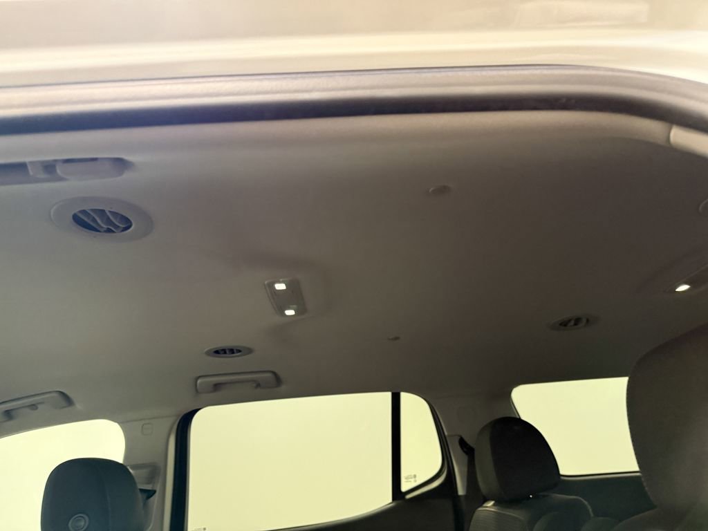 Used 2021 GMC Acadia SLE w/ Trailering Package image 10