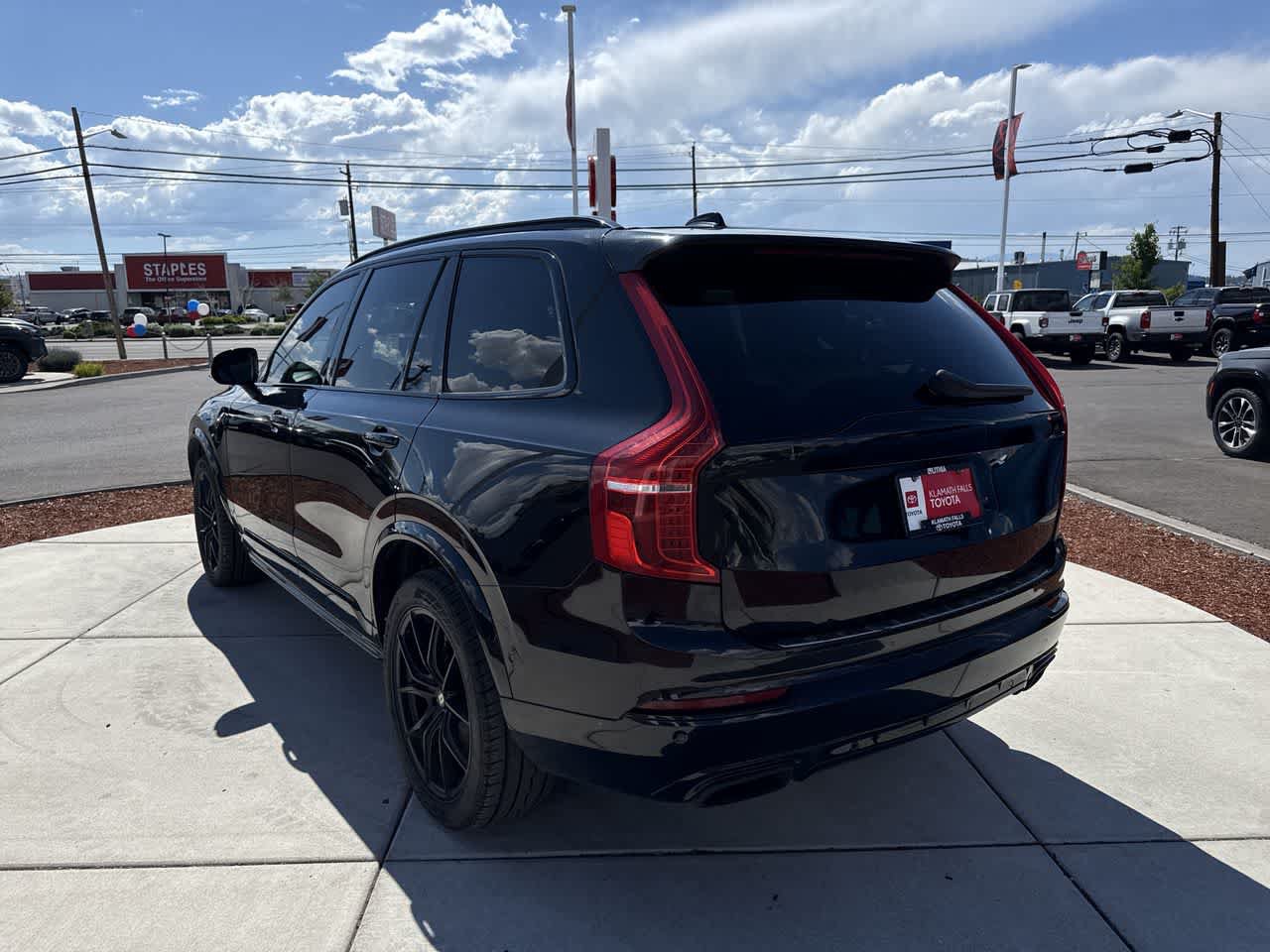 Used 2020 Volvo XC90 T8 R-Design w/ Protection Package Premier AWD/4WD image 5