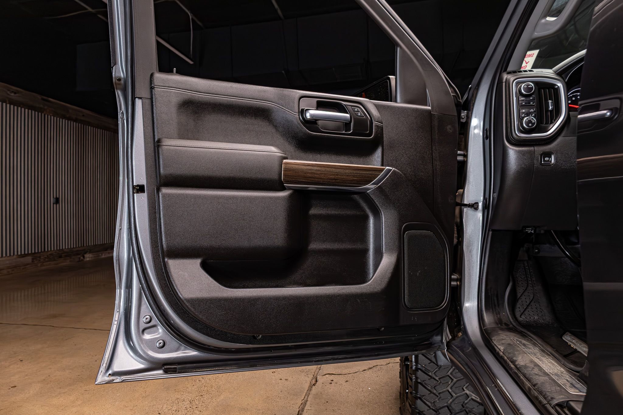 Used 2021 Chevrolet Silverado 1500 RST image 27