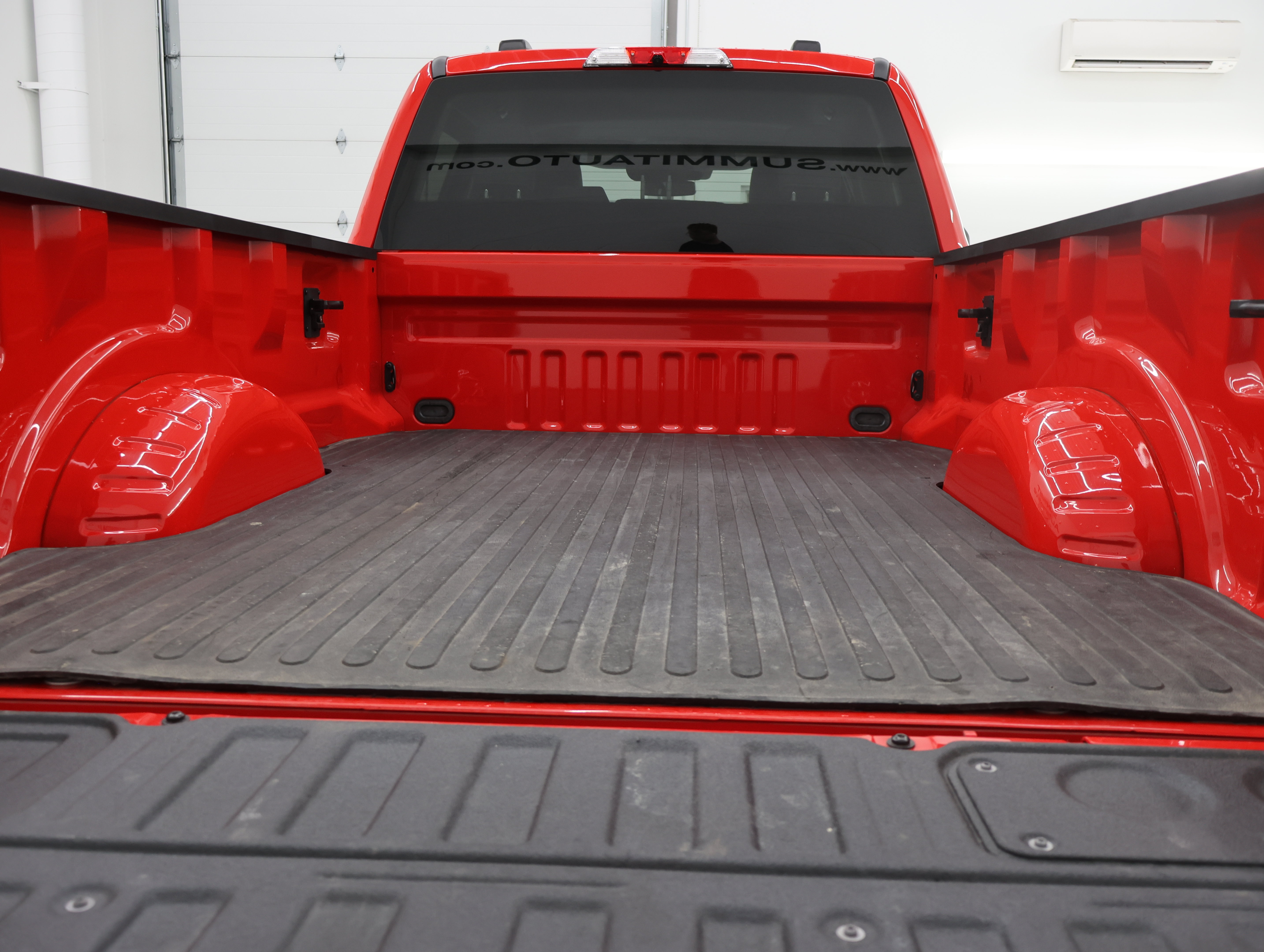 Used 2025 Ford F350 XLT w/ Black Appearance Package AWD/4WD image 31