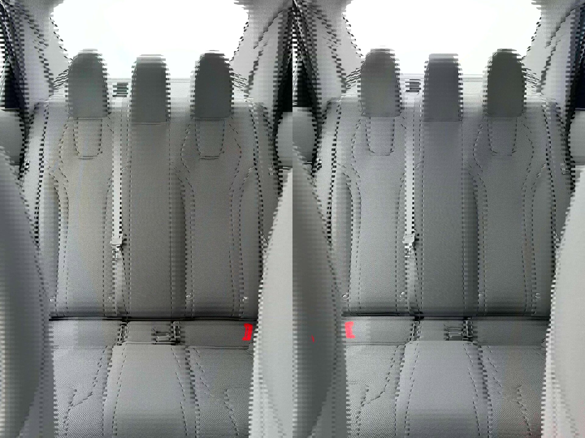 New 2025 Hyundai Elantra SE image 16