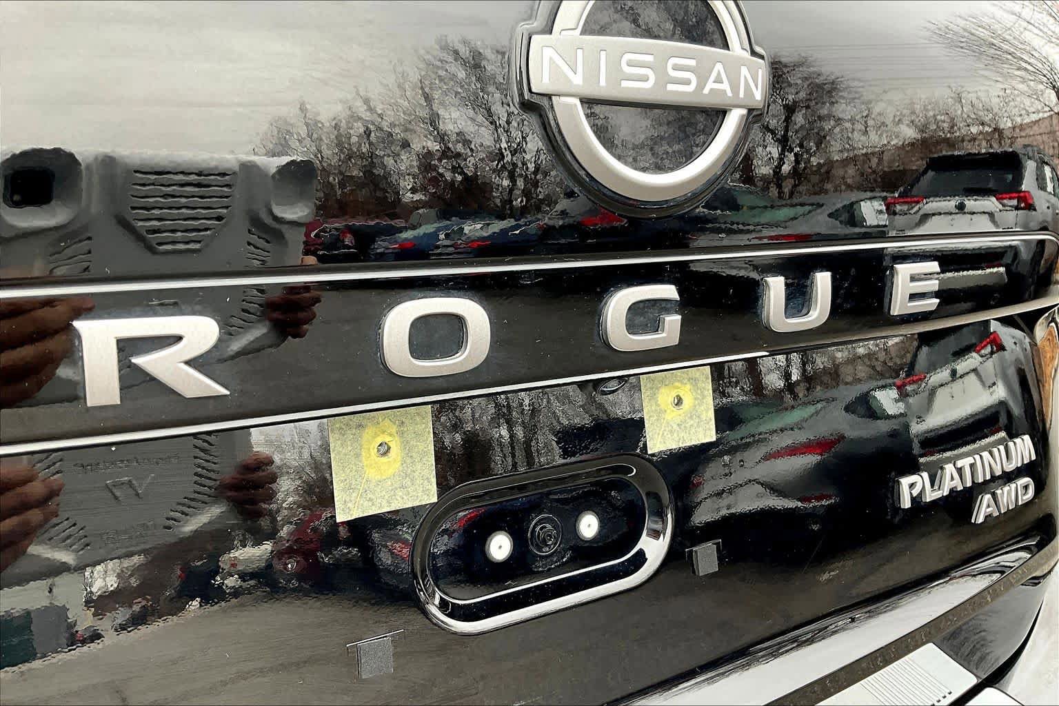 Used 2025 Nissan Rogue Platinum w/ Platinum Premium Package AWD/4WD image 10