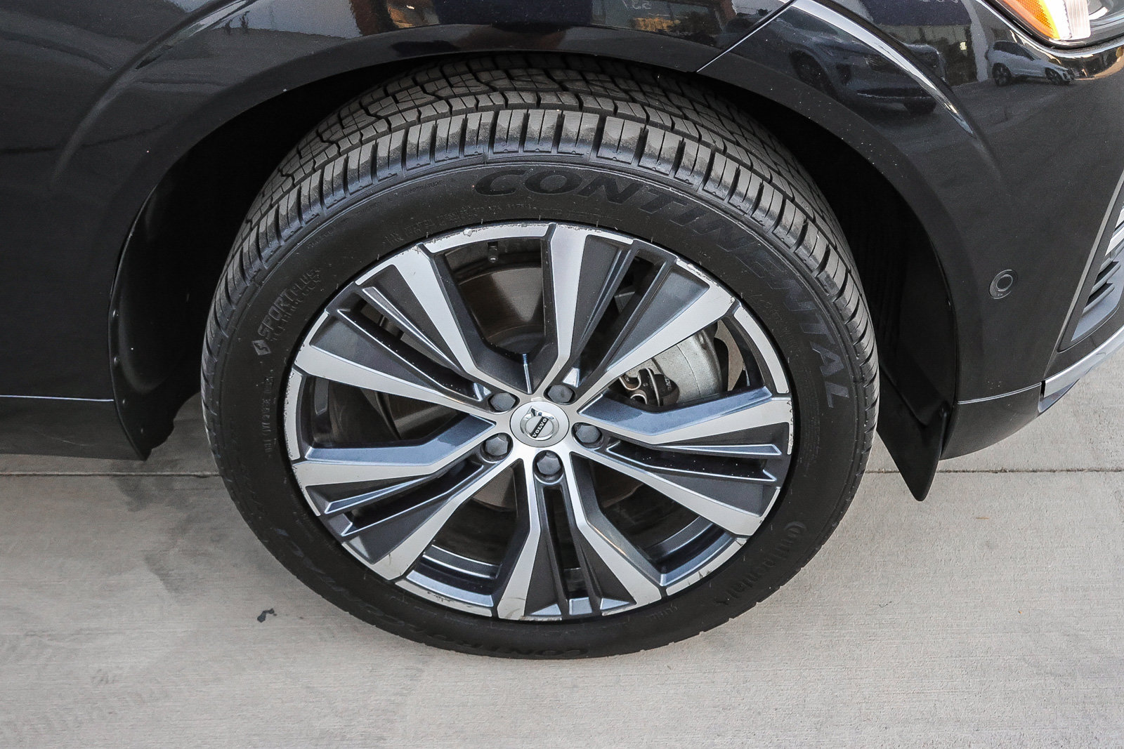 Used 2022 Volvo XC60 T8 Inscription Expression w/ Advanced Package AWD/4WD image 13