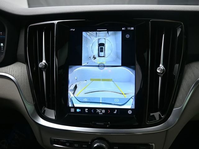Used 2024 Volvo V60 B5 Cross Country Plus image 12
