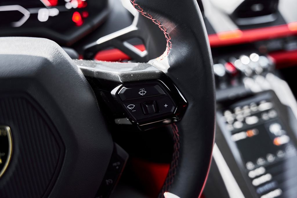 Used 2023 Lamborghini Huracan Tecnica image 55