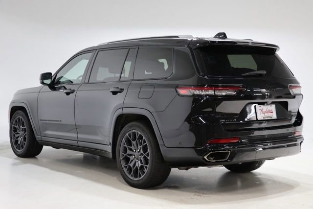 Used 2023 Jeep Grand Cherokee L Summit AWD/4WD image 6