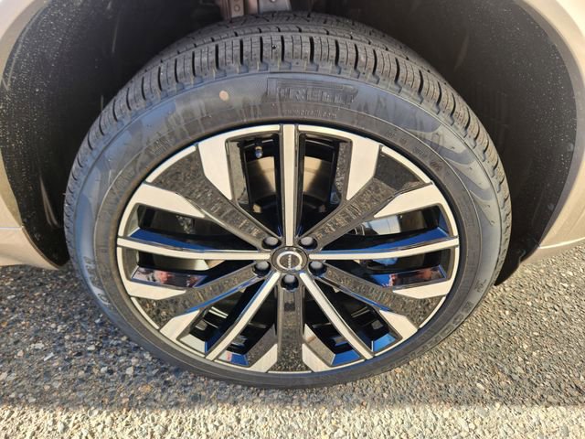 New 2026 Volvo XC90 T8 Plus w/ Protection Package Premier image 19