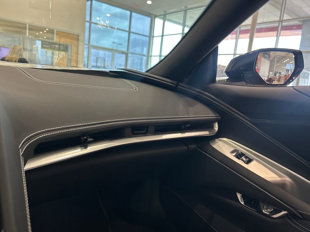 Used 2025 Chevrolet Corvette Z06 image 17