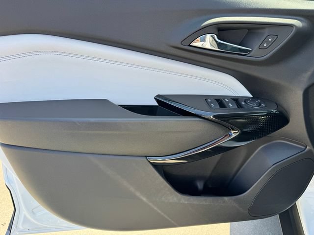 New 2026 Chevrolet Trax LT w/ Midnight Edition FWD image 15