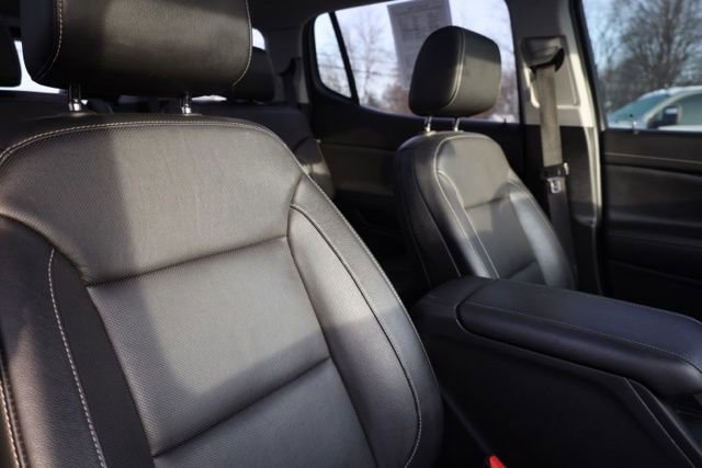 Used 2020 GMC Acadia SLT w/ Driver Alert Package II image 38