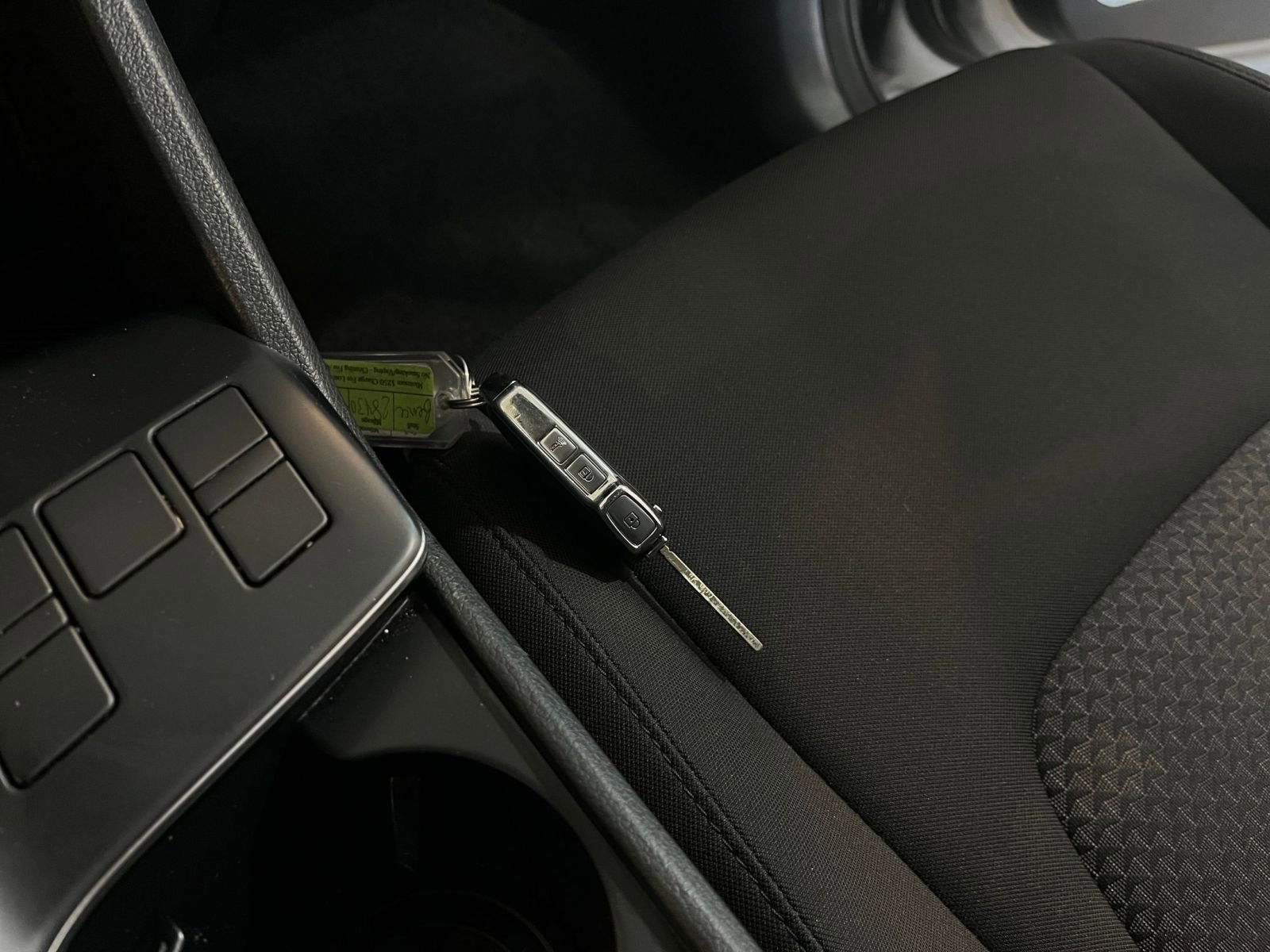 Used 2025 Kia Sportage LX image 21