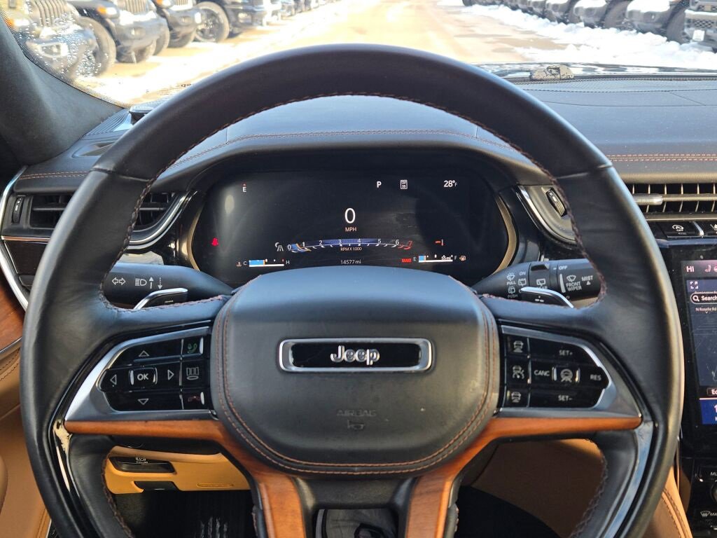 Used 2024 Jeep Grand Cherokee L Summit image 37