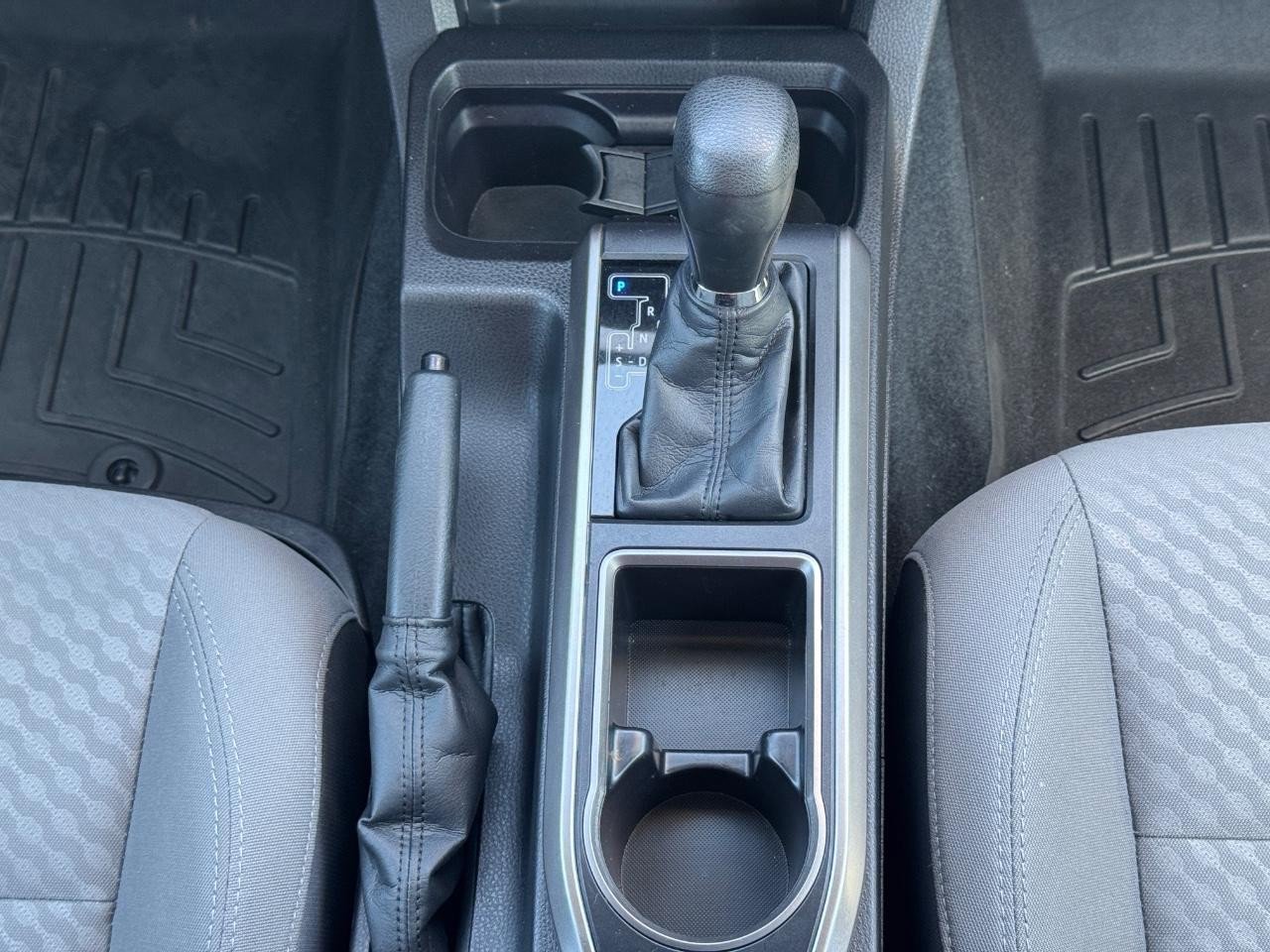 Used 2023 Toyota Tacoma SR5 AWD/4WD image 16