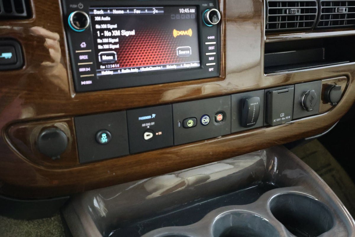 Used 2016 GMC Savana 2500 RWD image 30