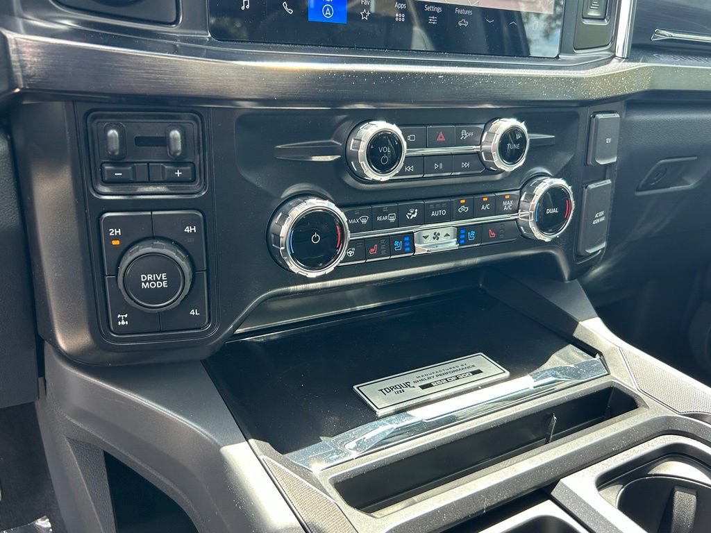 New 2026 Ford F250 Lariat w/ Black Appearance Package AWD/4WD image 39