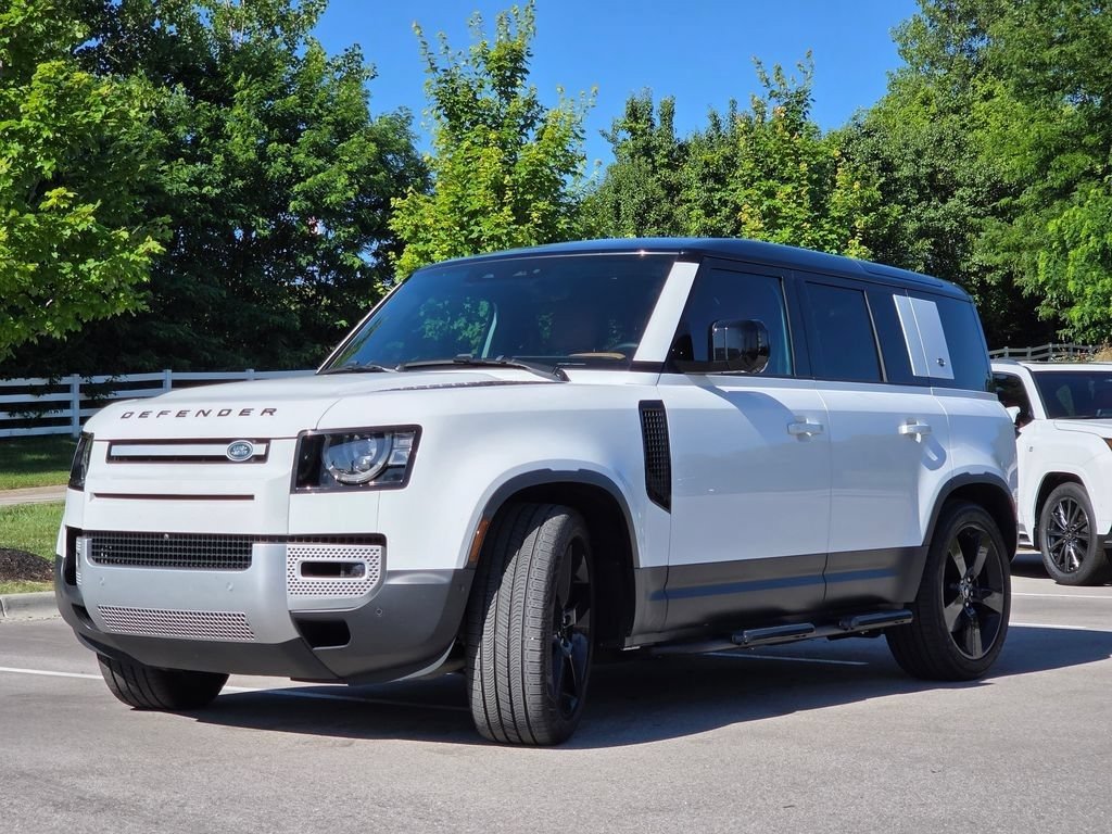 Used 2024 Land Rover Defender 110 SE AWD/4WD image 29