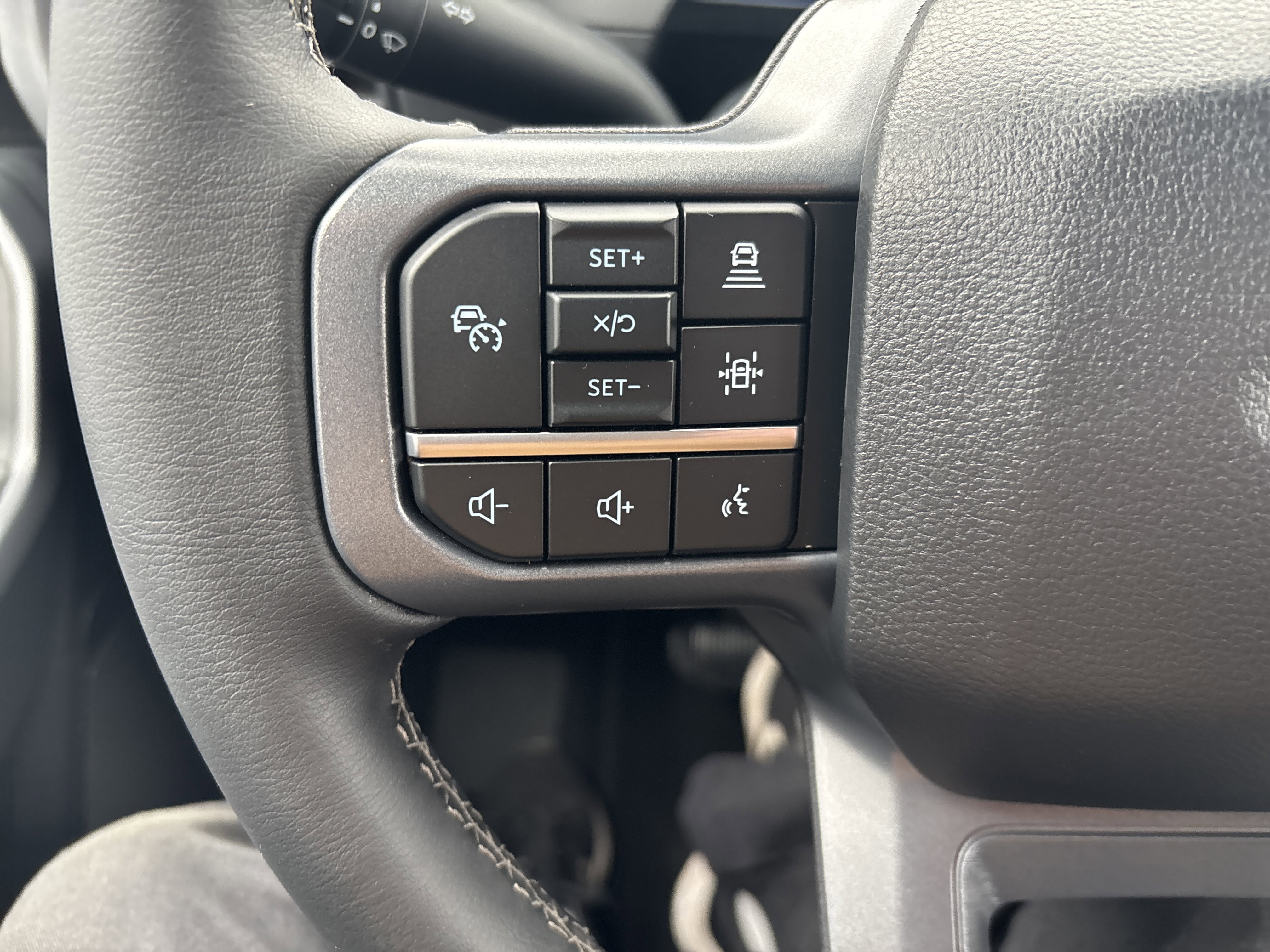 New 2025 Ford F150 XLT w/ Equipment Group 302A MID image 19