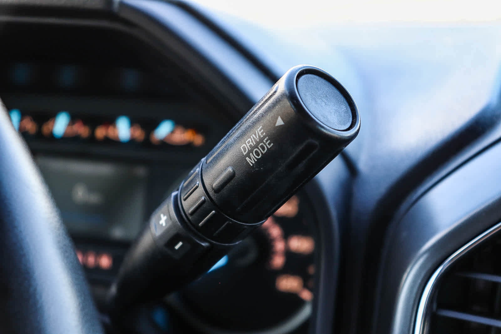 Used 2018 Ford F150 XLT w/ Equipment Group 302A Luxury AWD/4WD image 27