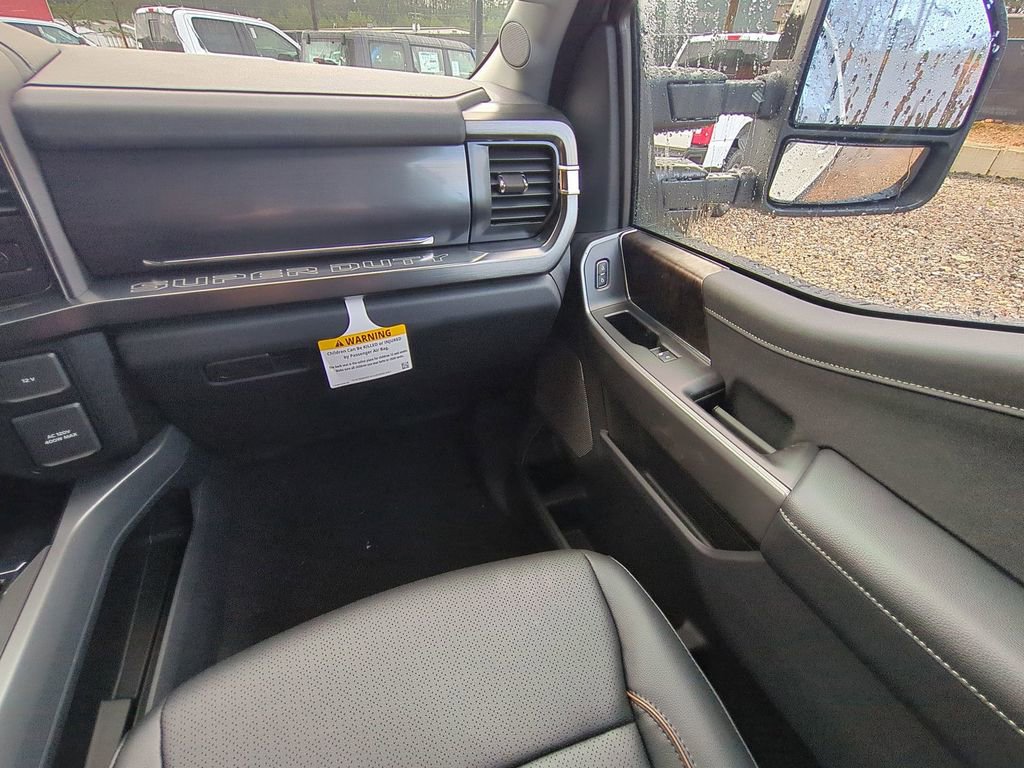 New 2026 Ford F350 Lariat w/ Black Appearance Package image 22