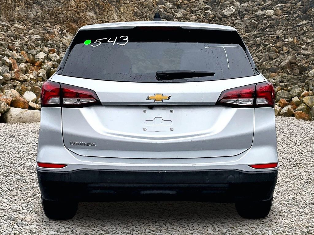 Used 2022 Chevrolet Equinox LS FWD image 4