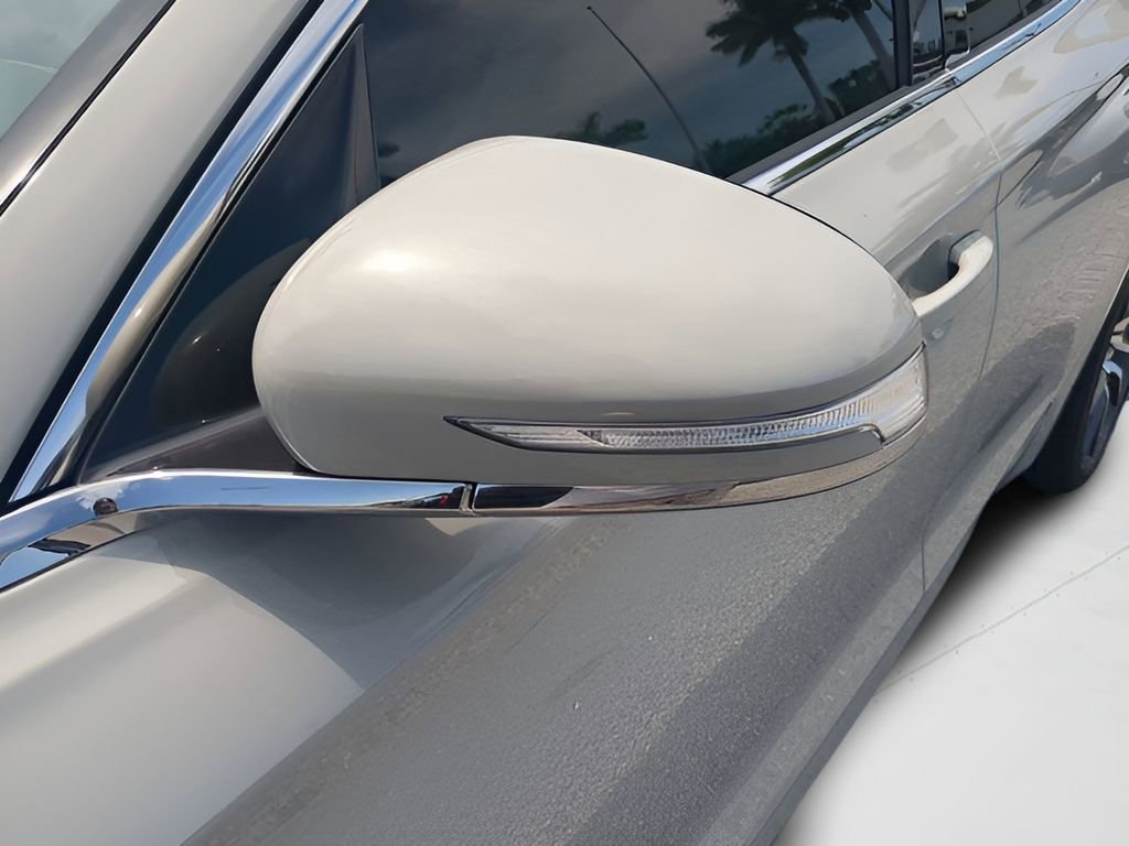 Used 2026 Genesis G70 2.5T image 31