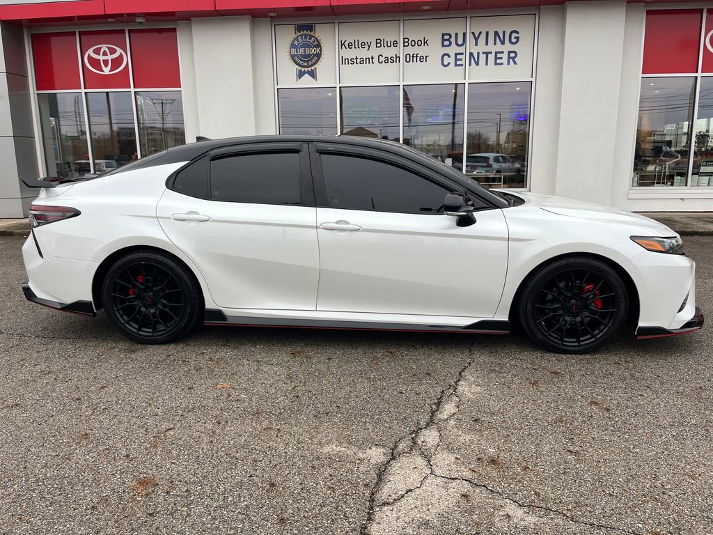 Used 2023 Toyota Camry XSE image 6