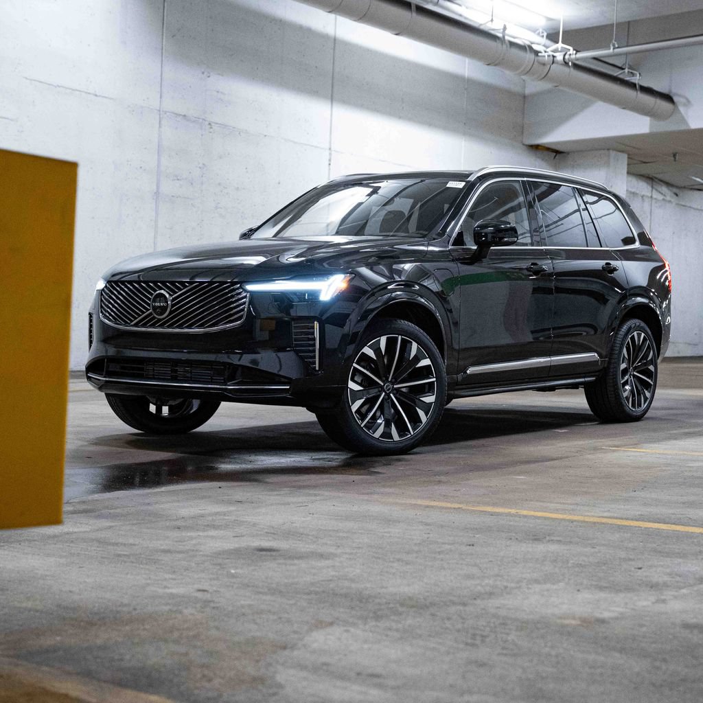 New 2026 Volvo XC90 T8 Ultra w/ Protection Package Premier AWD/4WD image 1