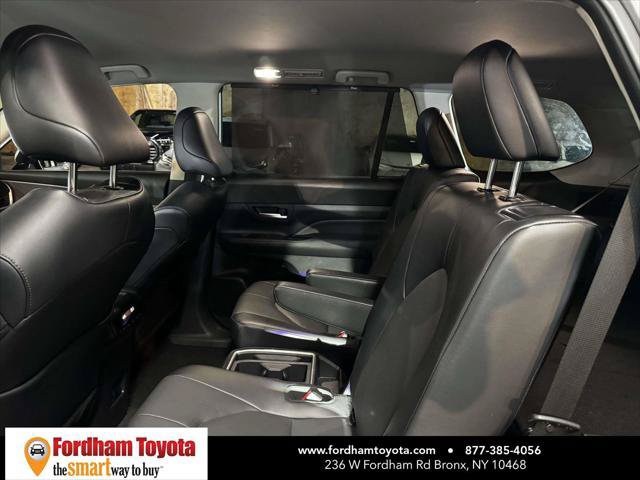 Certified 2025 Toyota Grand Highlander AWD image 13