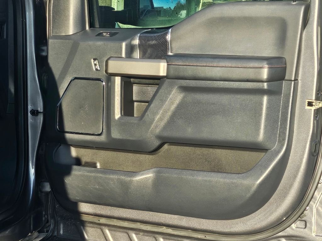 Used 2022 Ford F250 Platinum image 40