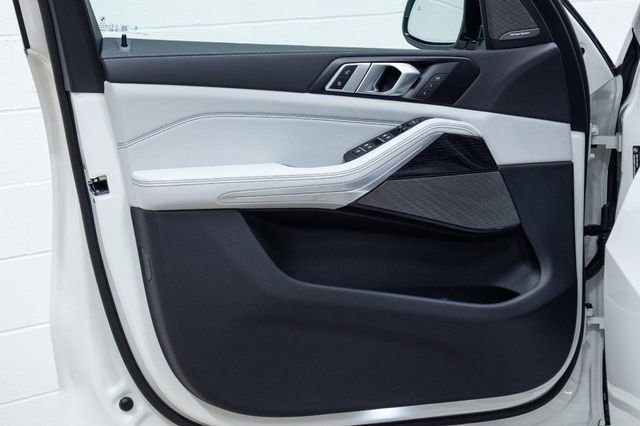 New 2026 BMW X5 xDrive40i image 17