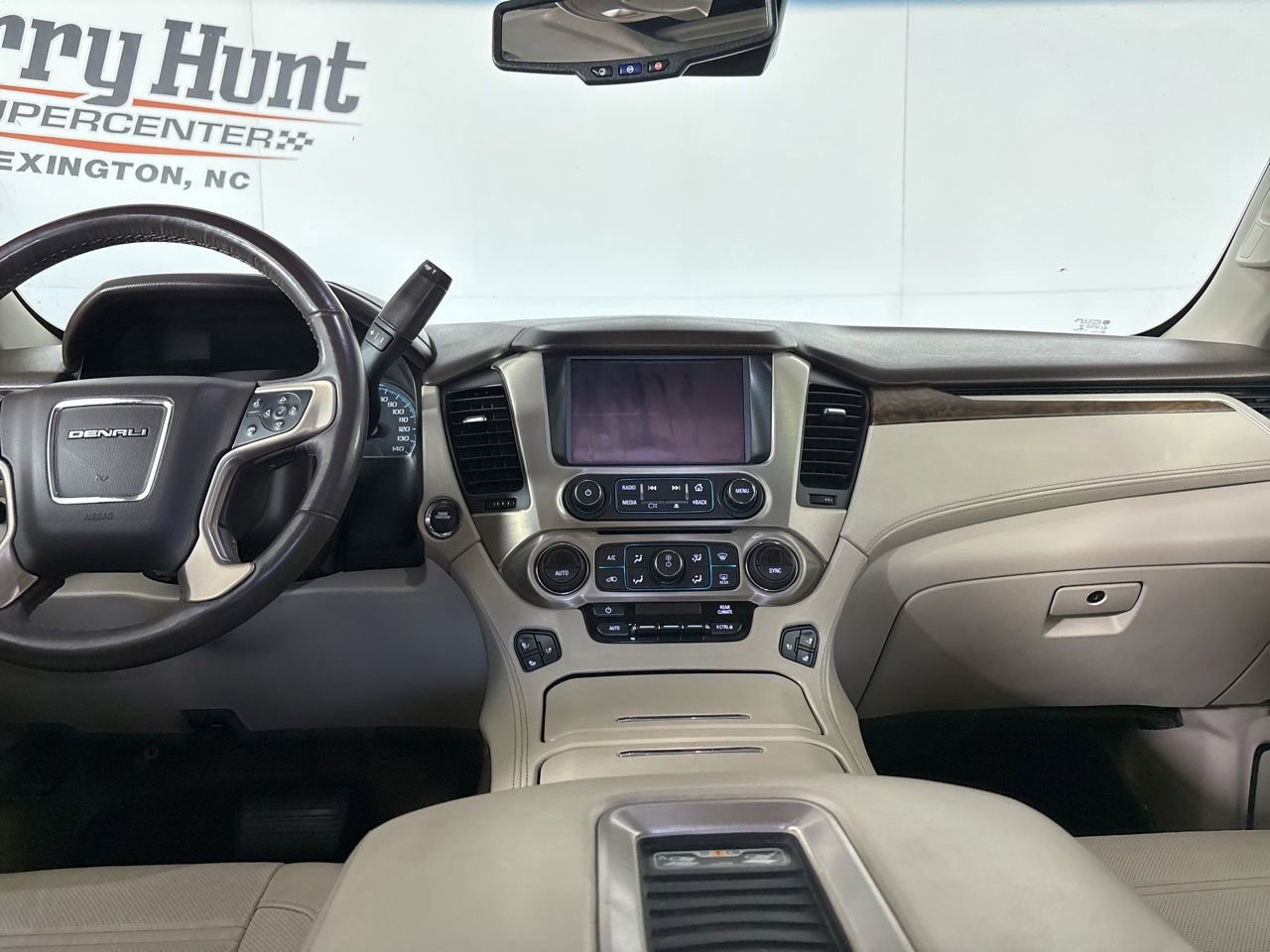 Used 2018 GMC Yukon Denali w/ Denali Ultimate Package AWD/4WD image 24