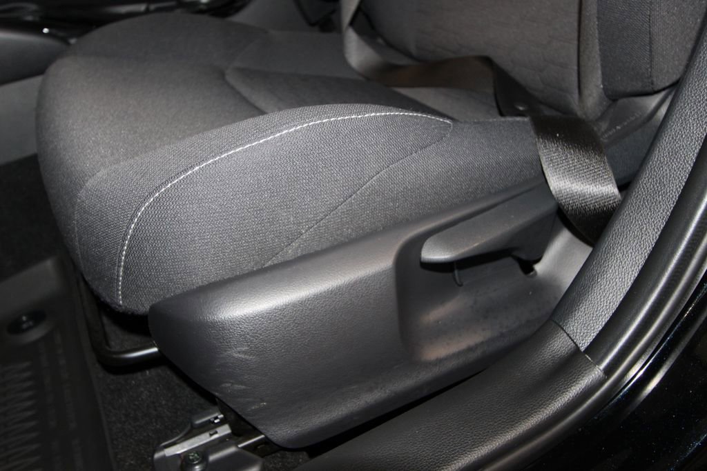 Used 2024 Toyota Corolla SE FWD image 7