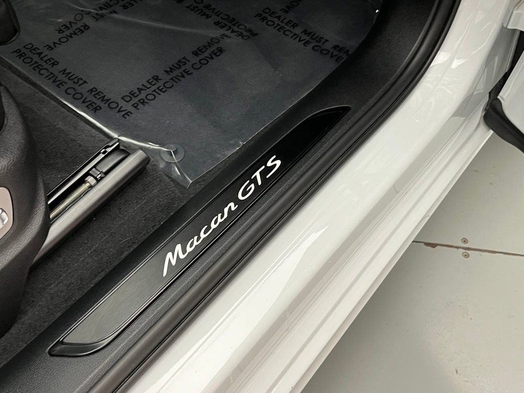 Used 2024 Porsche Macan GTS image 44