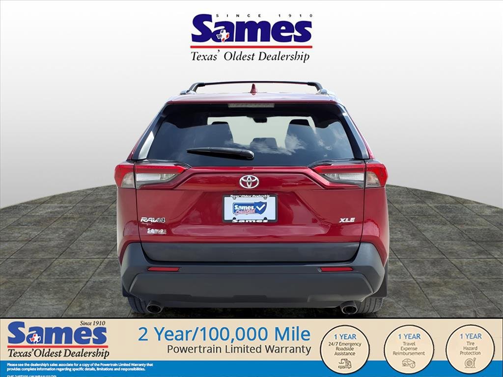 Used 2020 Toyota RAV4 XLE Premium image 8