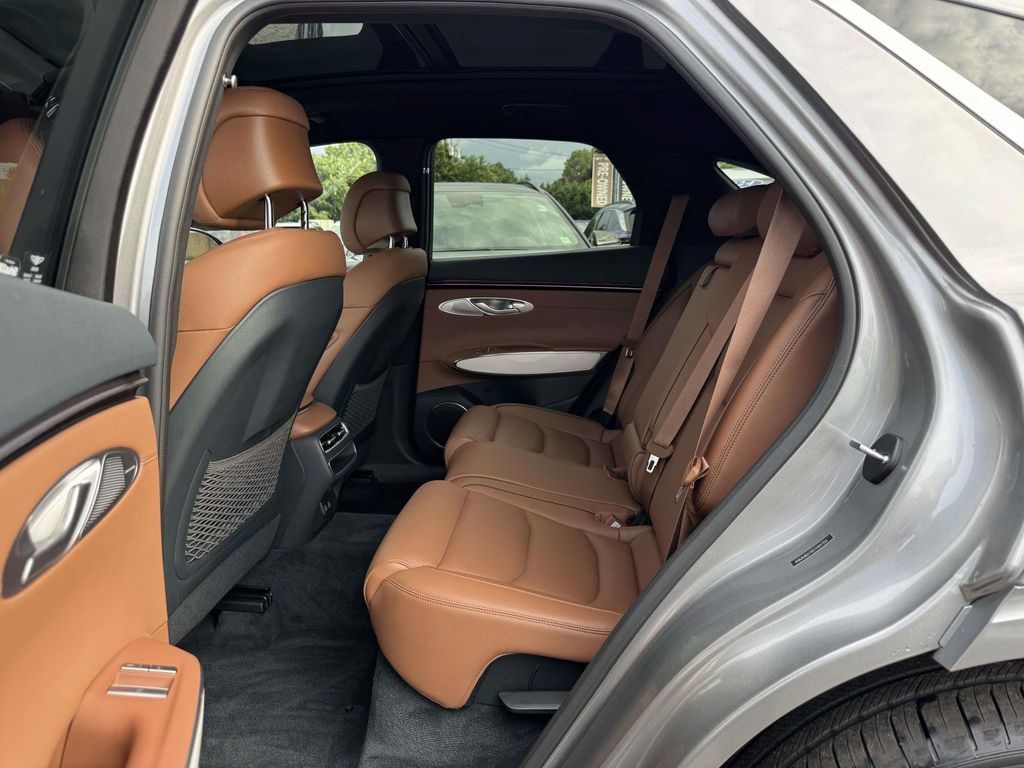Certified 2026 Genesis GV70 2.5T Advanced AWD/4WD image 12