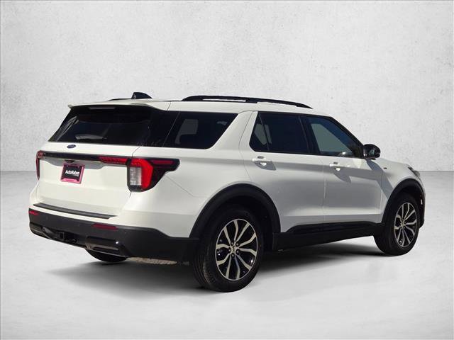 New 2026 Ford Explorer ST-Line image 2