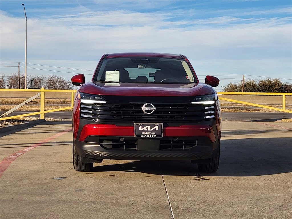 Used 2025 Nissan Kicks SV image 2