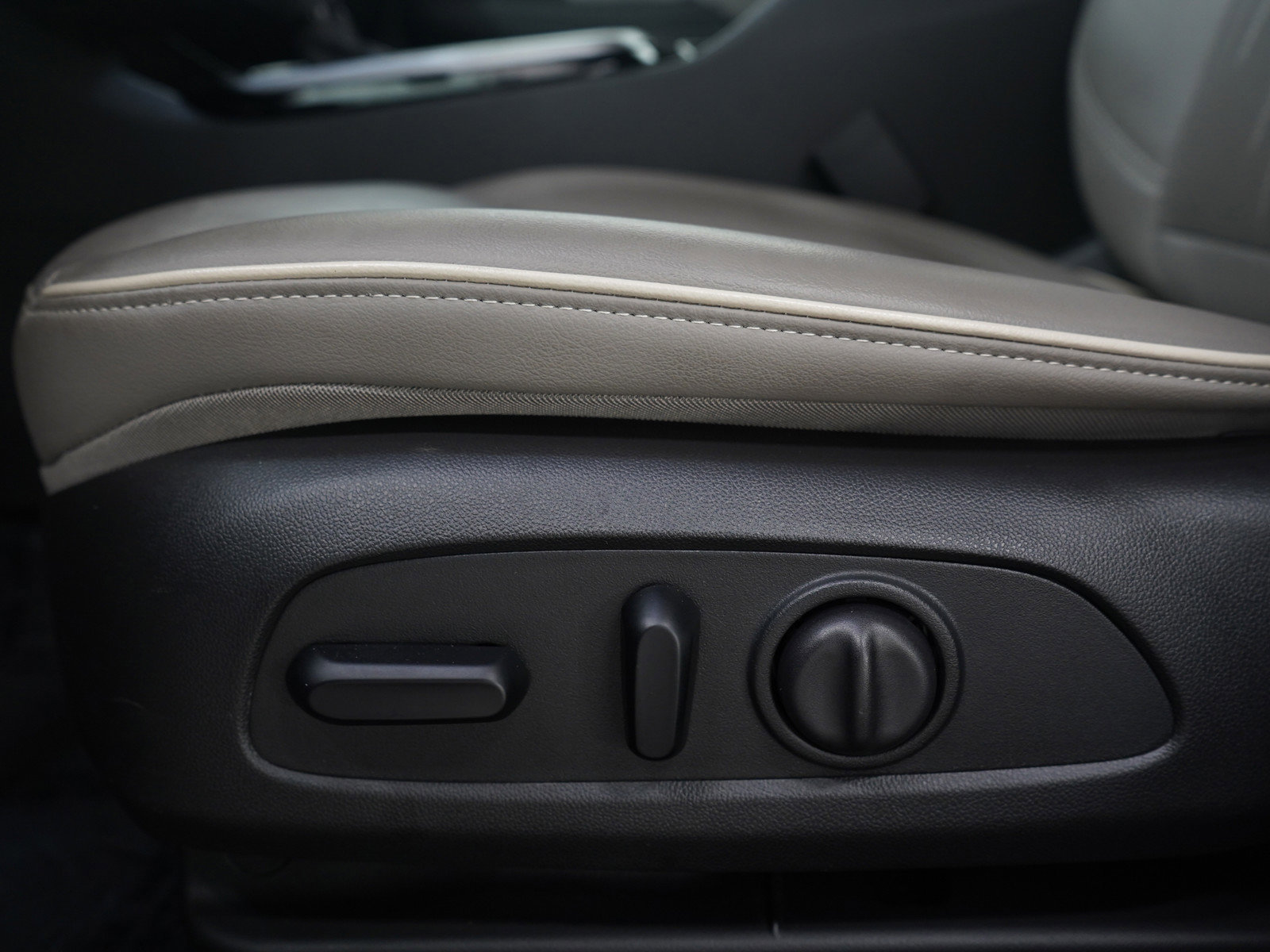 Used 2024 Buick Envista Avenir image 24