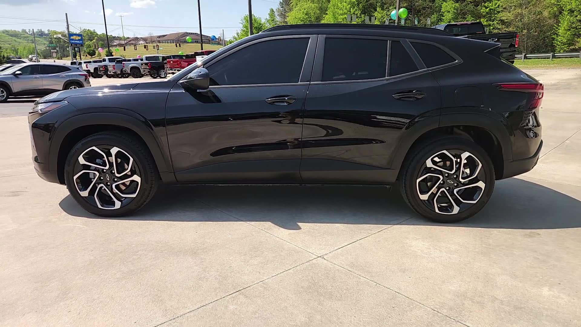Used 2025 Chevrolet Trax RS w/ Sunroof Package FWD image 15