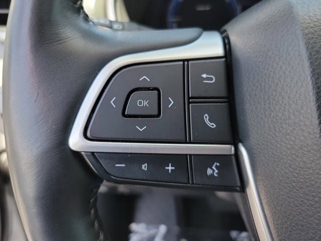Used 2023 Toyota Highlander Platinum AWD/4WD image 21