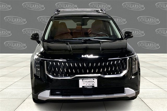 Used 2025 Kia Carnival EX image 2