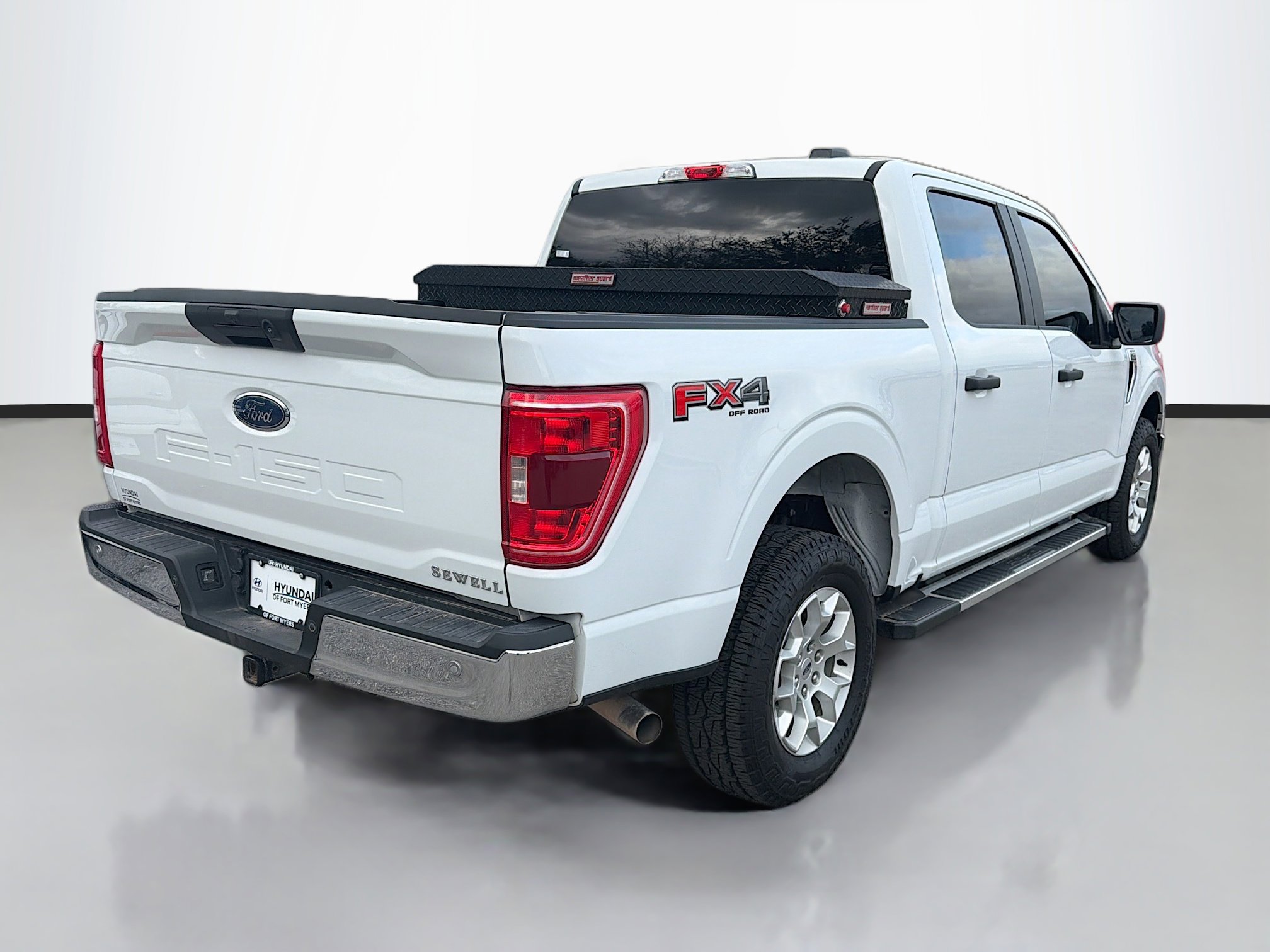 Used 2022 Ford F150 XLT w/ Trailer Tow Package image 3